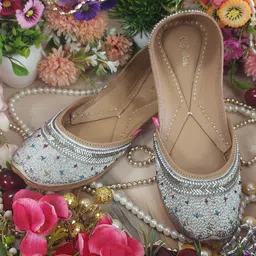 Fulkari Women Embellished Ethnic Mojaris Flats-image-78