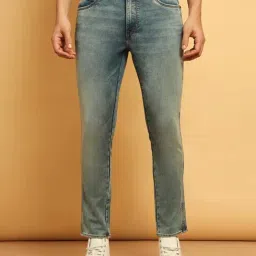 Wrangler Bostin Light Blue Comfort Fit Heavily Washed Jeans-image-51