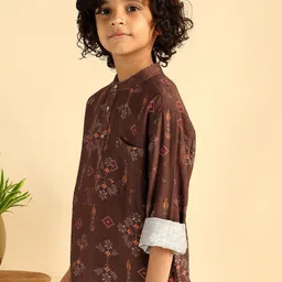 Bugandbees Boys Geometric Printed Mandarin Collar Flared Sleeves Kurta image 3