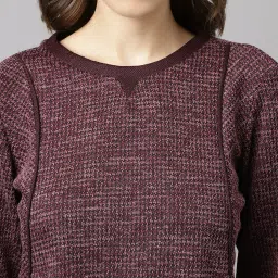 Latin Quarters Wine Top image 5