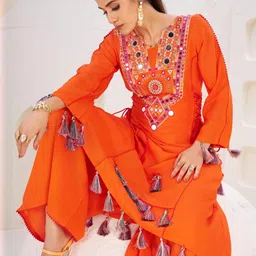 Panzora Embroidered V Neck Top With Palazzo Co-Ords image 1