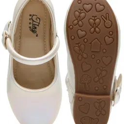 Tiny Bugs Kids Off-White Mary Jane Shoes image 5
