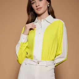 KASSUALLY Green Color-Block Casual Shirt image 1