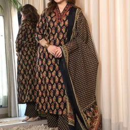 Arayna Floral Printed V-Neck Pure Cotton Straight Kurta With Palazzos & Dupatta-image-32