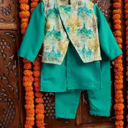 StyloBug Boys Green Printed Kurta Set image 1
