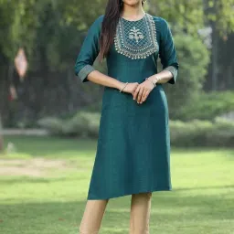 Juniper Green Embroidered Kurta image 1