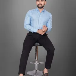 OQUENT Men Standard Slim Fit Solid Spread Collar Formal Shirt image 4