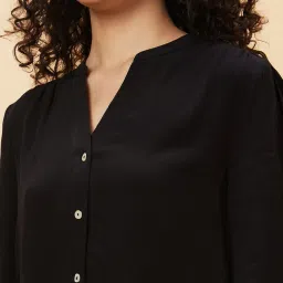 Globus Black Viscose Regular Fit Shirt image 5