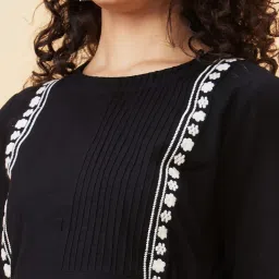 Globus Black Cotton Regular Fit Kurta image 5