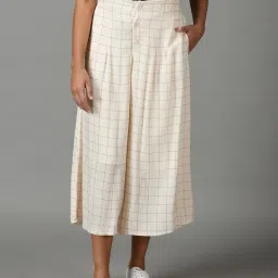 showoffff SHOWOFF Cream Linen Check Flared Fit High Rise Culottes image 1