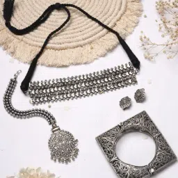 Teejh Pitara Collection Dharuna Silver Oxidized Jewellery Set-image-44