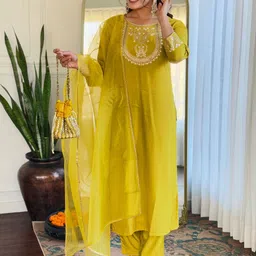 THE52 Women Ethnic Motifs Embroidered Regular Sequinned Kurta & Trousers & Dupatta image 3