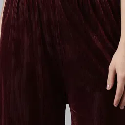 showoffff SHOWOFF Wine Elastane Regular Fit Mid Rise Trackpants image 5