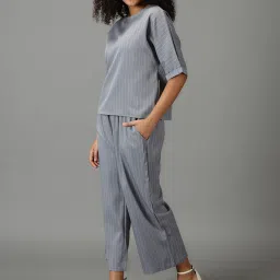showoffff SHOWOFF Grey Striped Top With Trousers image 3