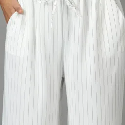 showoffff SHOWOFF White Striped Top With Trousers image 5