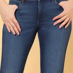 Wrangler Blue Skinny Fit Mid Rise Jeans image 5