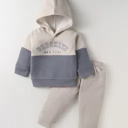 Mom's pet Fleece Full Doctor Sleeves Brooklyn Text Embroidered Cut & Sew Hoodie & Joggers Set - Grey-picture-26