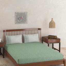 Fabindia Standalone Green Cotton Double Bed Sheet With 2 Pillow Covers image 1