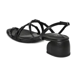 W Women's Black Toe Ring Sandals image 5