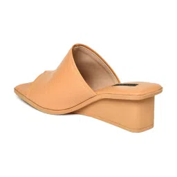 Aurelia Women's Tan Casual Wedges image 5