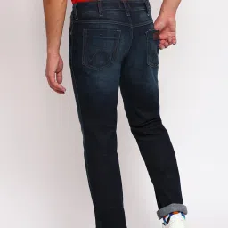 Wrangler Blue Lightly Washed Jeans image 2
