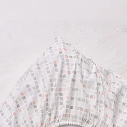 Home Centre Off White Geometric 200 TC King Bedsheet with 2 Pillow Covers image 4