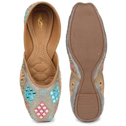 Shezone Women's Grey Ethnic Juttis image 5
