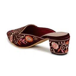 Shezone Women's Maroon Mule Shoes image 5
