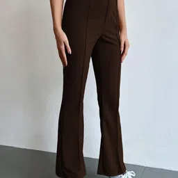 NU CLOTHS Women Relaxed High-Rise Pleated Flared Trouser-picture-32