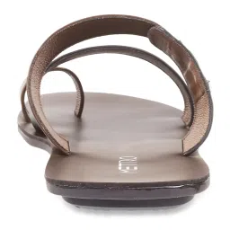 Metro Men's Brown Toe Ring Sandals image 5