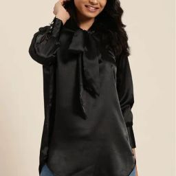 Qurvii Black Regular Fit Top-picture-4