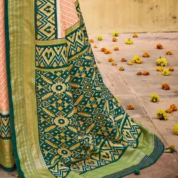Saree Mall Peach & Green Silk Woven Saree With Unstitched Blouse image 5