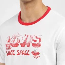 Levi's White Cotton Regular Fit Printed T-Shirt image 5