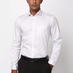 Peter England White Cotton Regular Fit Printed Shirt image 1