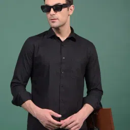 Crimsoune Club Black Blended Slim Fit Solid Shirt-picture-31