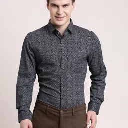 Turtle Black Cotton Slim Fit Printed Shirt image 1