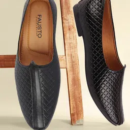 FAUSTO Men Textured Lightweight Ethnic Slip-On Juttis image 2