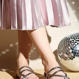 Inc.5 Women's Pewter Toe Ring Sandals image 1