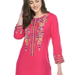 AGARU Embroidered Top-picture-10