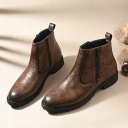 BUCIK Round-Toe Chelsea Boots-picture-23