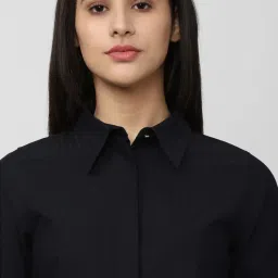 Van Heusen Black Cotton Regular Fit Formal Shirt image 5