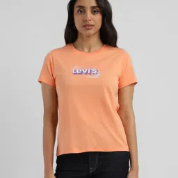 Levi's Peach Logo Print T-Shirt image 1