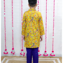 M'andy Cotton Full Sleeves Floral Printed Kurta Pyjama Set - Yellow image 3