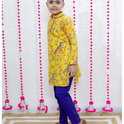 M'andy Cotton Full Sleeves Floral Printed Kurta Pyjama Set - Yellow image 4