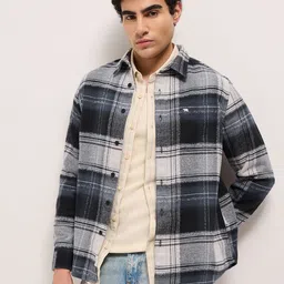 THE BEAR HOUSE Checked Spread Collar Casual Shirt-picture-20
