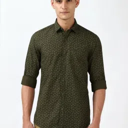 Peter England Green Slim Fit Printed Shirt image 1