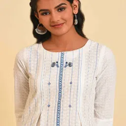 W Off-White Cotton Printed Straight Kurta image 5