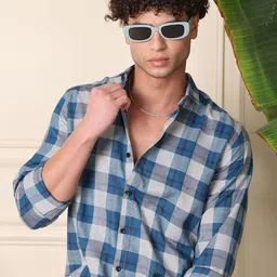 Tanip Men Spread Collar Checked Cotton Casual Shirt image 3
