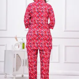 FASHION SWAG Women Printed Night suit image 4