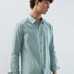 HERE&NOW Men Solid Spread Collar Cotton Casual Shirt image 5